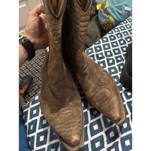 laredo Brown Python Print cowboy boots Size12